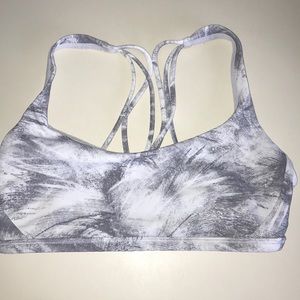 Lululemon Free To Be Zen Bra Size 6